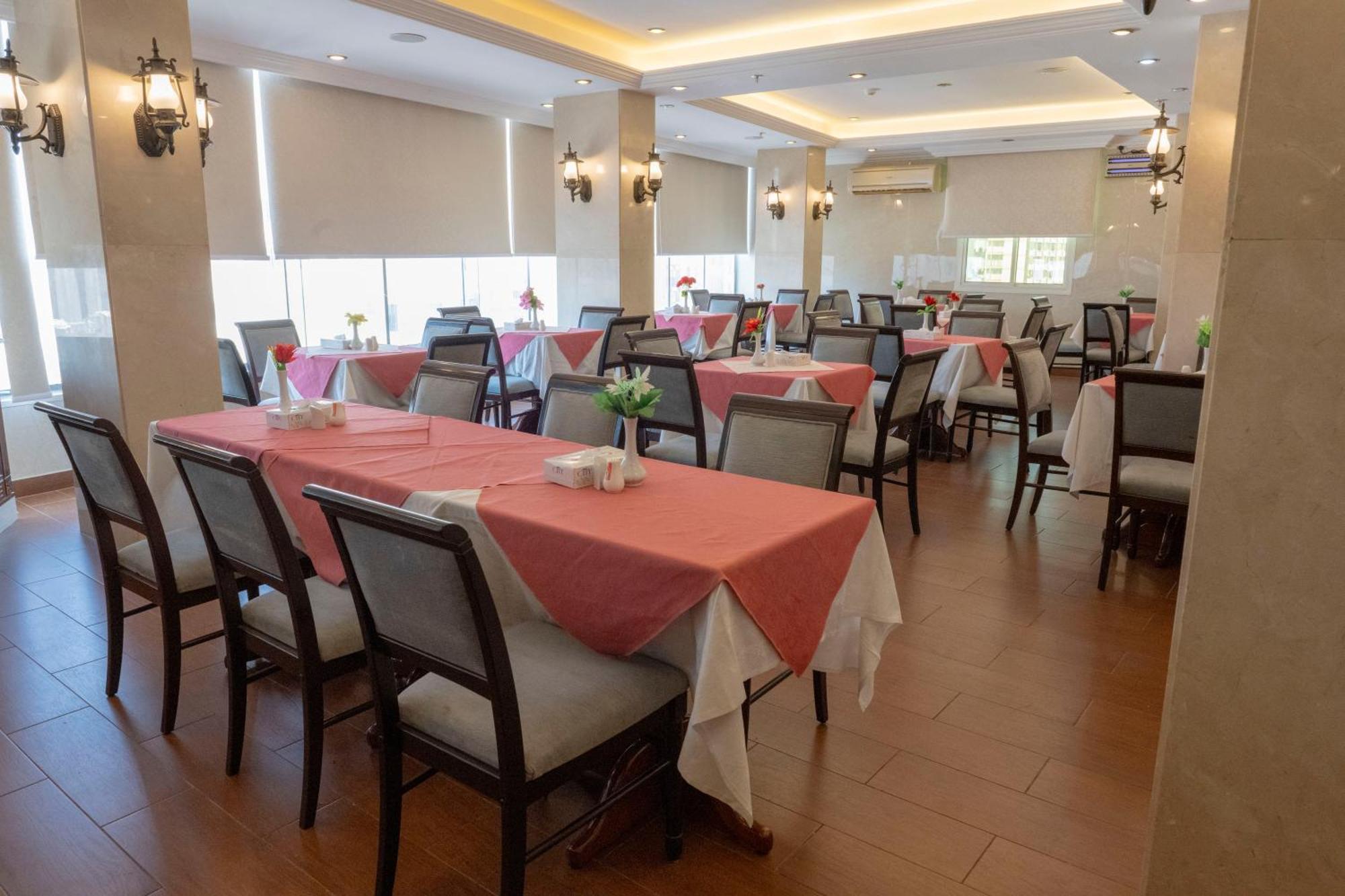 فندق المروج كريم Almorooj Kareem Hotel ジェッダ エクステリア 写真