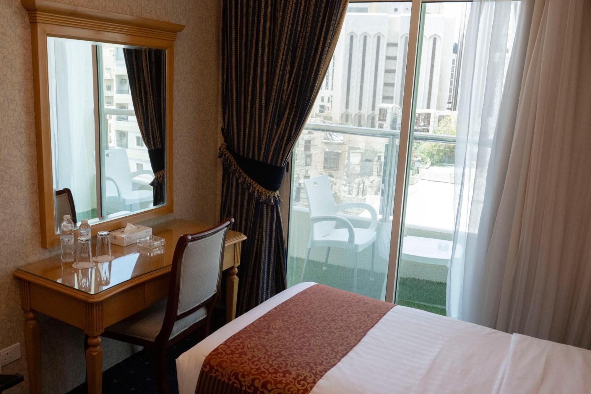 فندق المروج كريم Almorooj Kareem Hotel ジェッダ エクステリア 写真