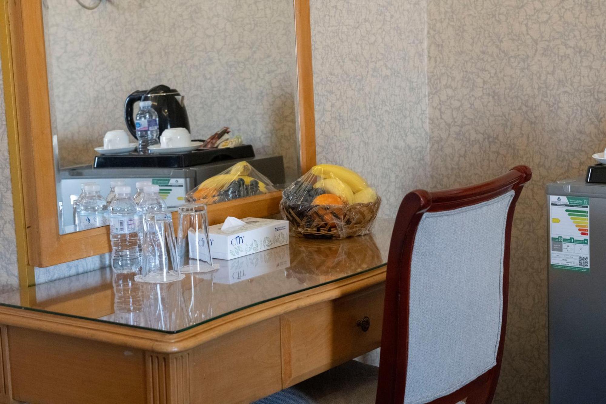 فندق المروج كريم Almorooj Kareem Hotel ジェッダ エクステリア 写真