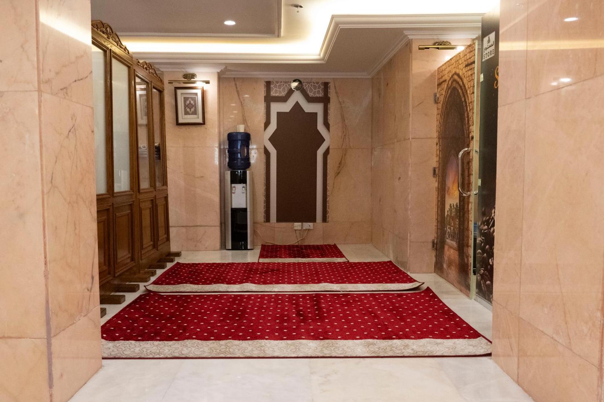 فندق المروج كريم Almorooj Kareem Hotel ジェッダ エクステリア 写真
